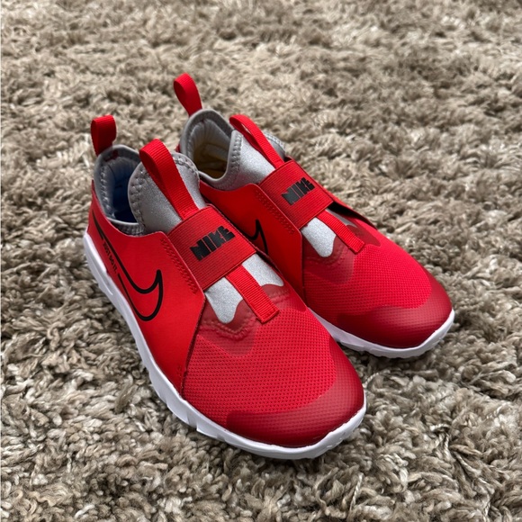 Nike Tennis Shoes - Picture 1 of 6